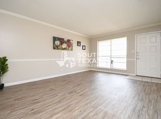 102 Palmwood Eightplex, Victoria, TX 77901