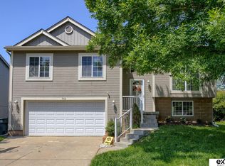 7412 N 73rd Ave, Omaha, NE 68122