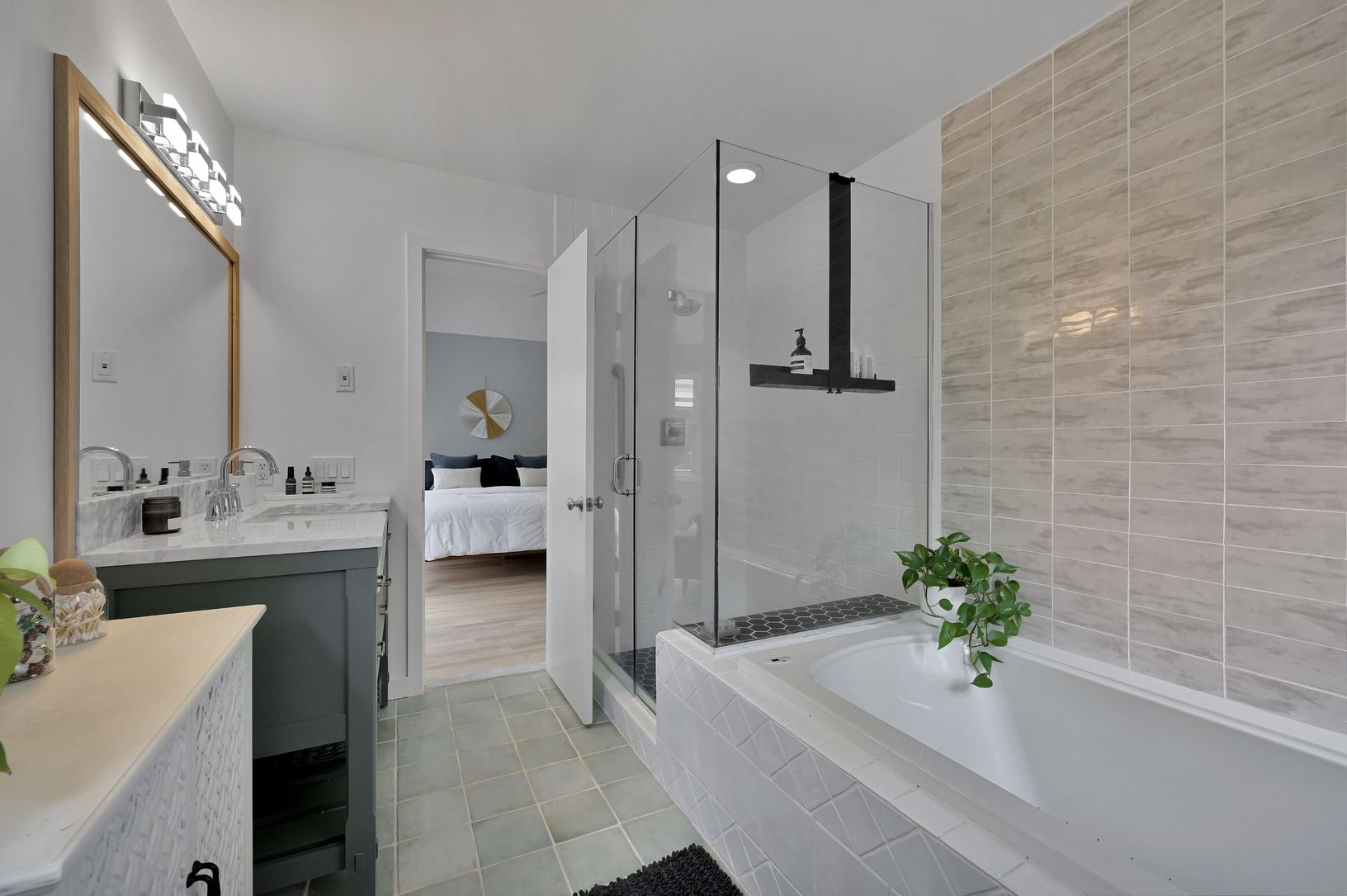  Master Bath