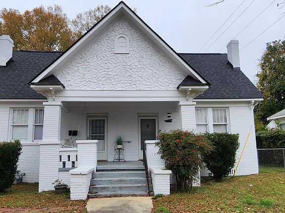 Front of Home - 1409 is right side of Duplex