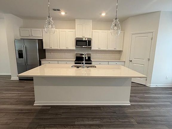 4th image of 6208 Kenbrook Dr