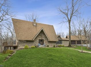 1 Glen Cove Rd, Andover, NJ 07821