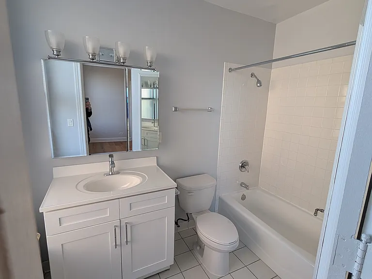 3330 N Lake Shore Dr — Photo 20