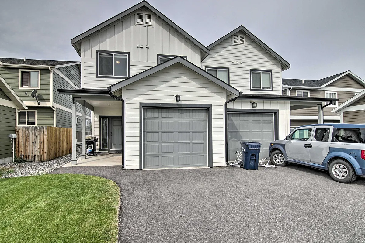 Building Photo - 926 Rosa Way