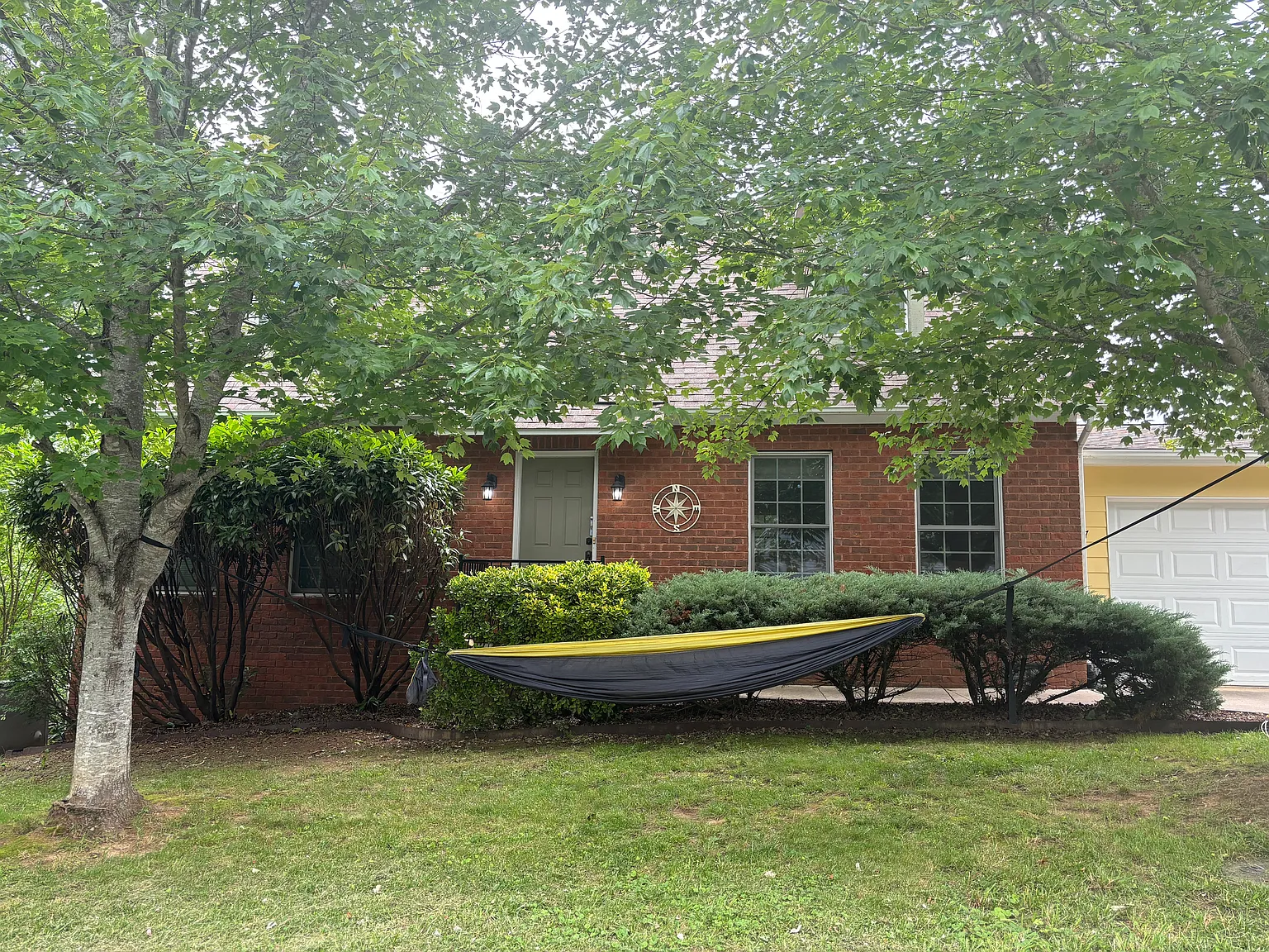 4 bed, 1688 sqft, $2,100 — Photo 1