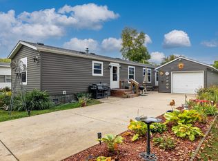 21 22nd Ave NW, Faribault, MN 55021