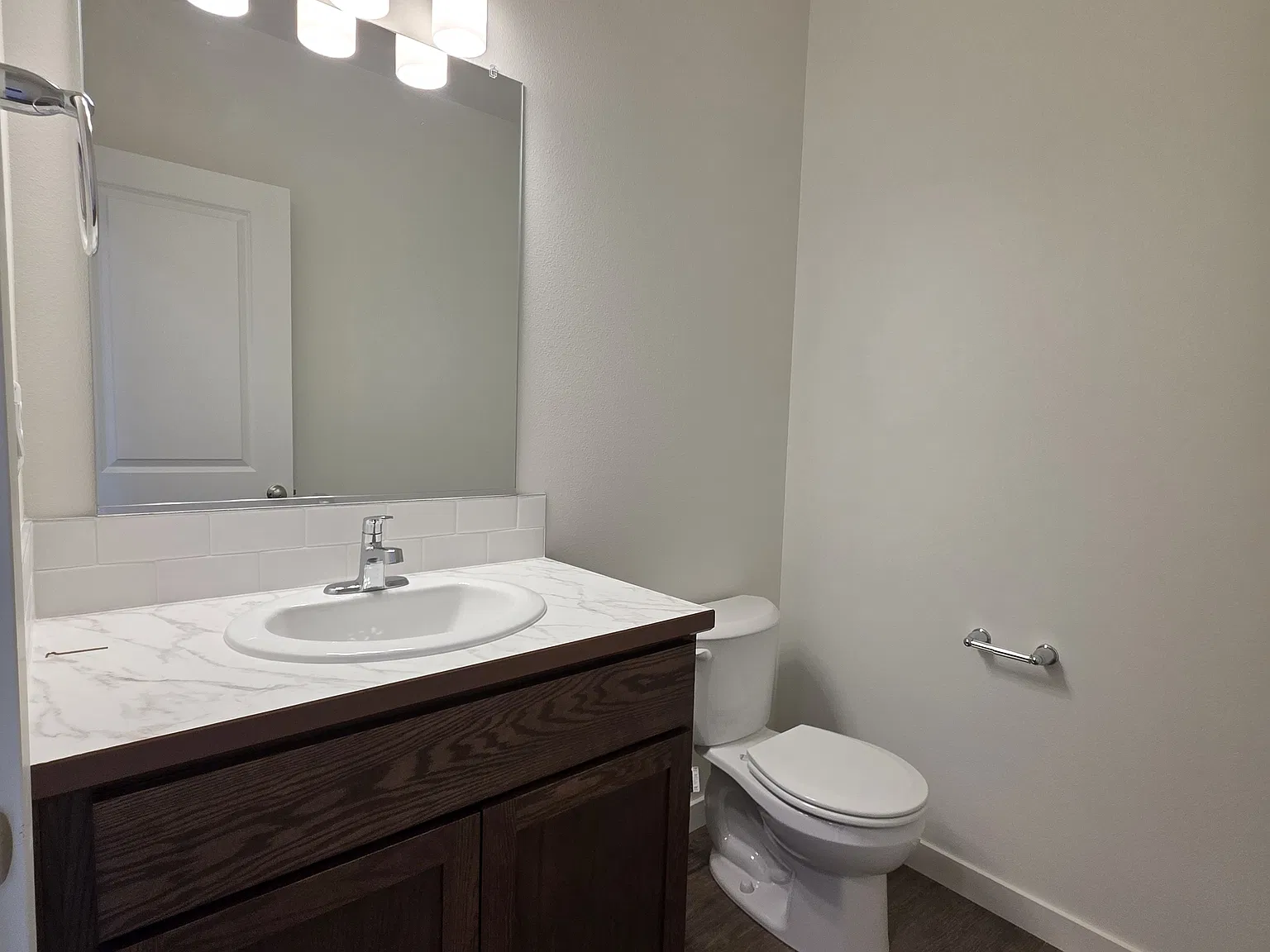 3 bed, 2.5 bath, 1600 sqft, $3,200 — Photo 4