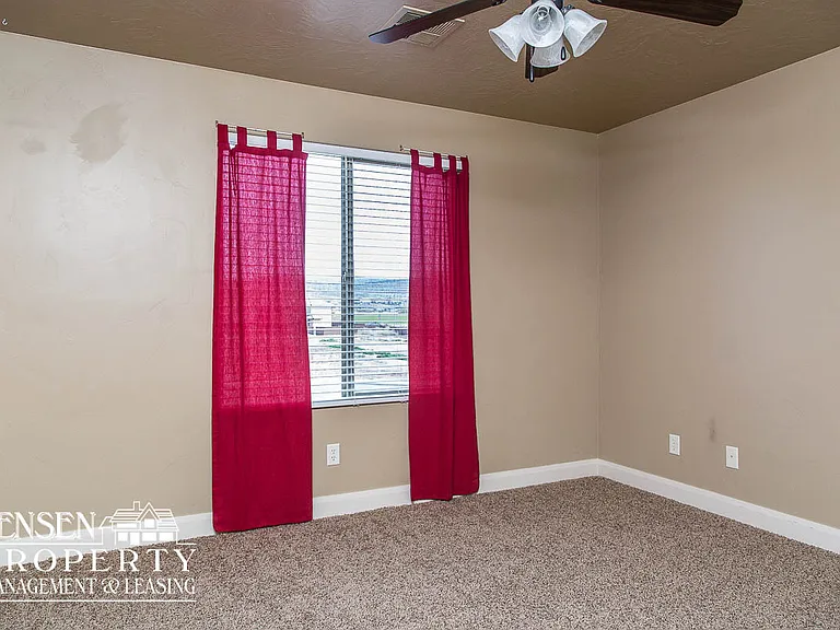 2570 S Songbird Cir — Photo 10