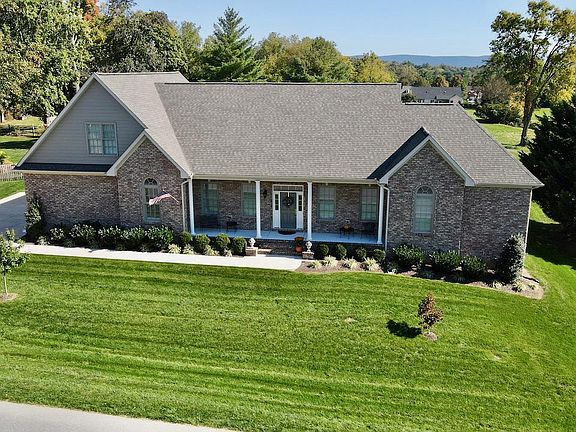 4th image of 106 Sheriden Dr