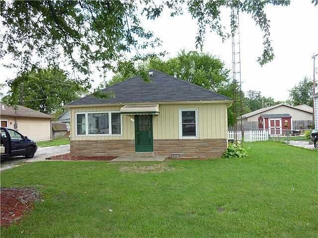 1st image of 216 Mary Ave