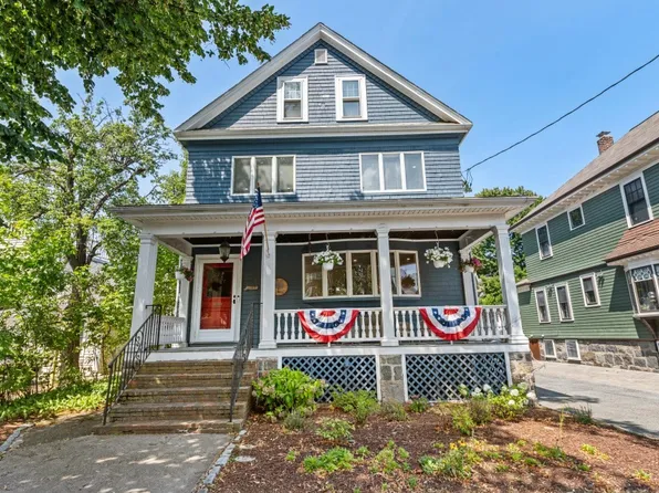 217 Pleasant St, Winthrop, MA 02152