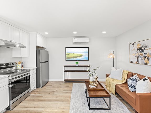 2nd image of 2708 Coventry Dr #2