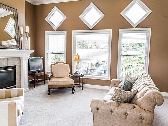 4th image of 5609 NE Coral Dr