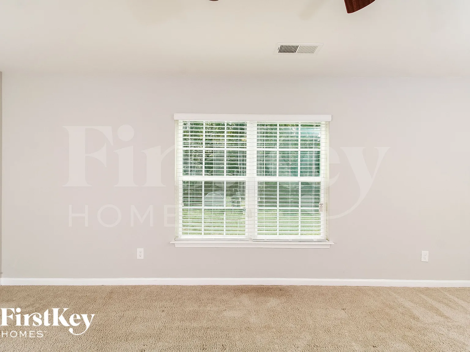 3 bed, 2.5 bath, 2280 sqft, $1,840 — Photo 2