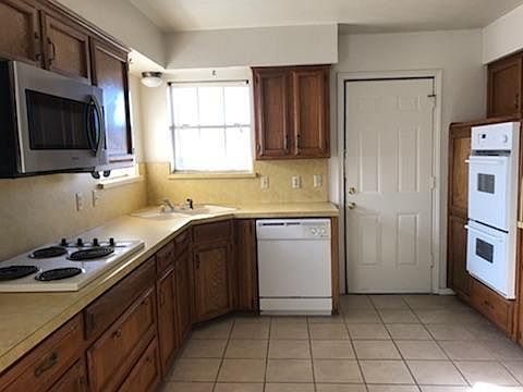 1st image of 2209 Woodcreek #A