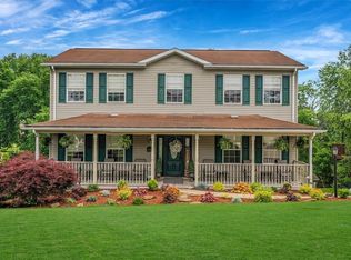 2616 Chalet Ln, South Park, PA 15129