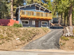 31478 Panorama Dr, Running Springs, CA 92382