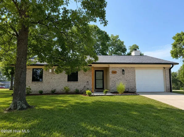 7364 Pebblebrook Drive, Fayetteville, NC 28314