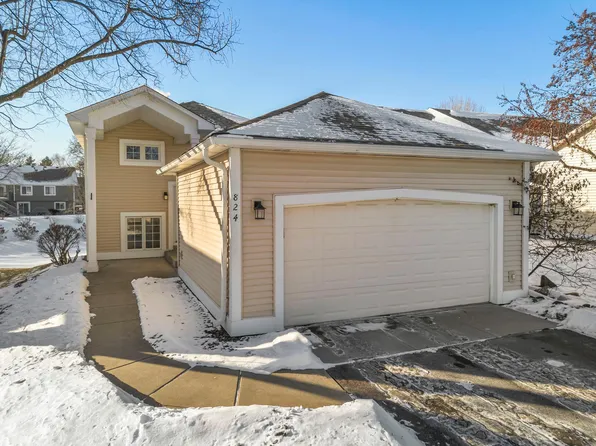 824 Winterberry Dr, Woodbury, MN 55125