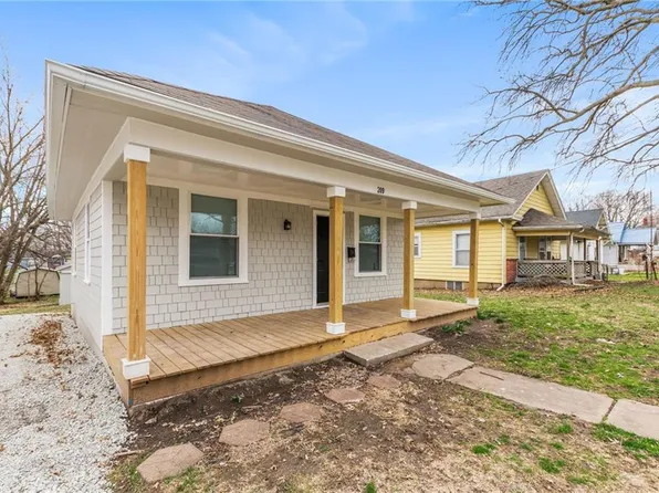 209 Benton St, Richmond, MO 64085