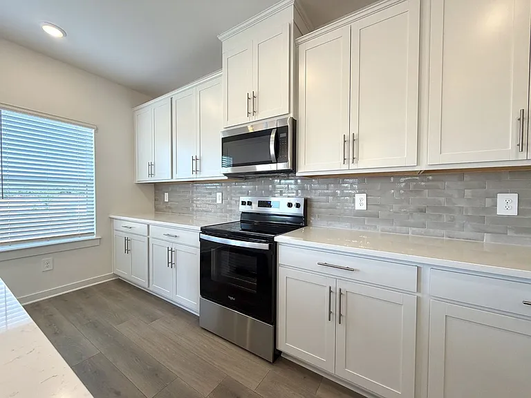 2372 Woodmeadow Dr — Photo 11