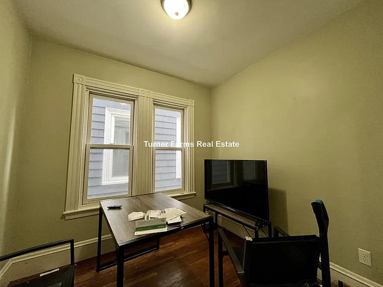 23 Evergreen St #2L — Photo 15