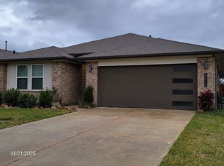 8215 Hush Heights Dr, Rosharon, TX 77583