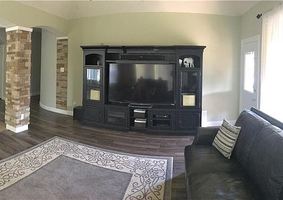 5th image of 12615 Waltham Dr