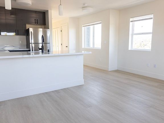 5th image of 7385 Colony Dr #144