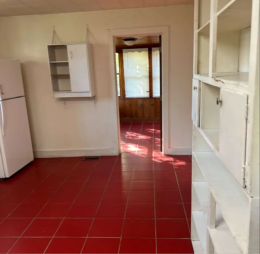 110 E. Burgess Street - 1 — Photo 3