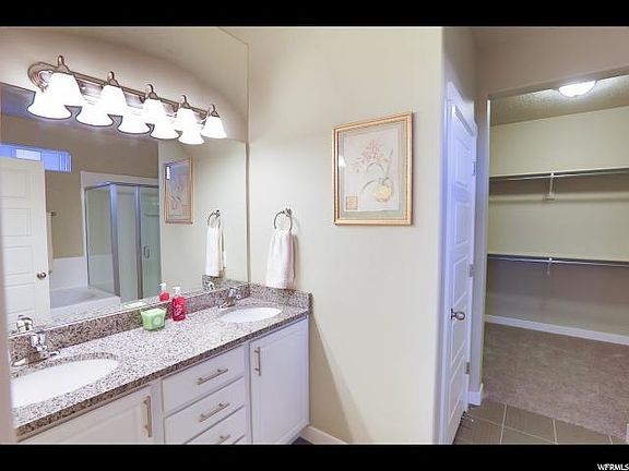 5th image of 183 E Lake View Dr