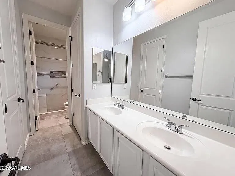 550 S Emerson St — Photo 8