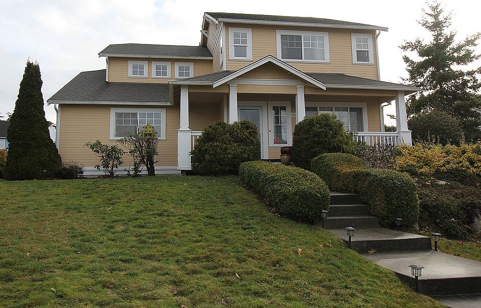 1st image of 902 SW Upland Ct