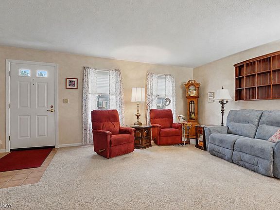 4th image of 3409 W Prescott Cir