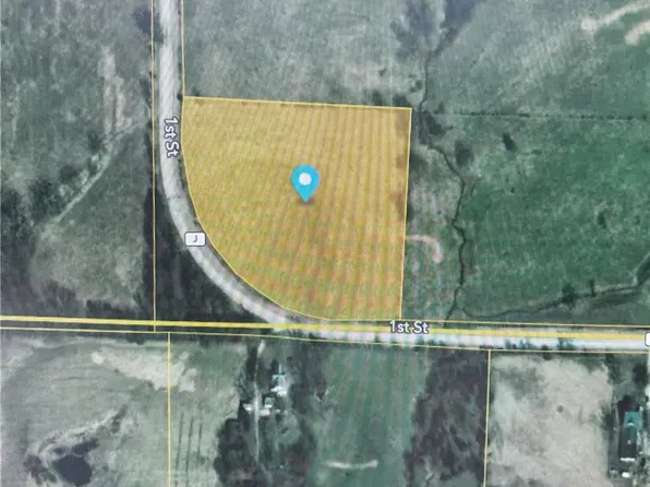 8022 NE Highway J, Calhoun, MO 65323