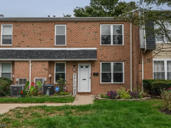 2026 Harbour Dr, Palmyra Boro, NJ 08065