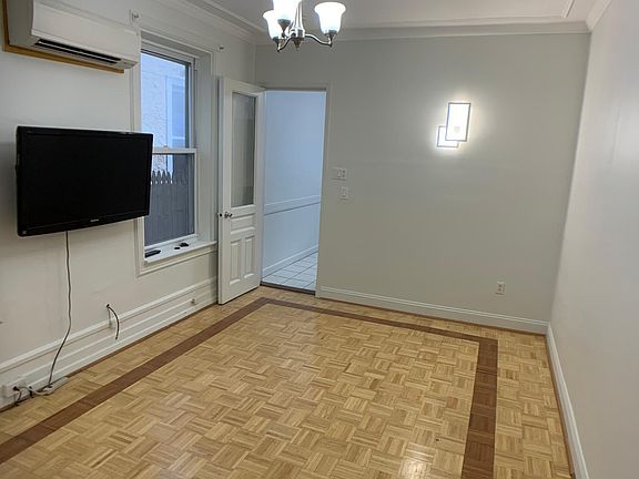 5th image of 855 N 23rd St Floor 1