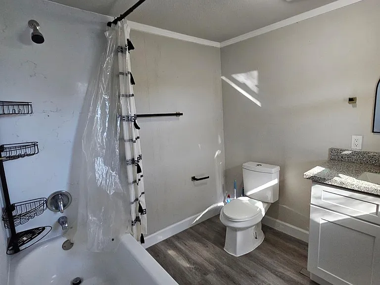 120 Antionette Ln — Photo 10