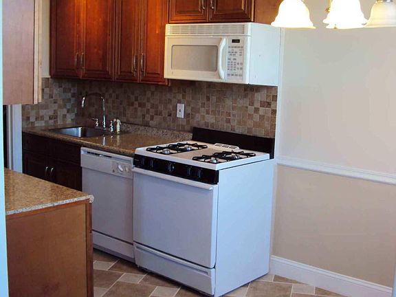 5th image of 167-10 Crocheron Ave APT 6A