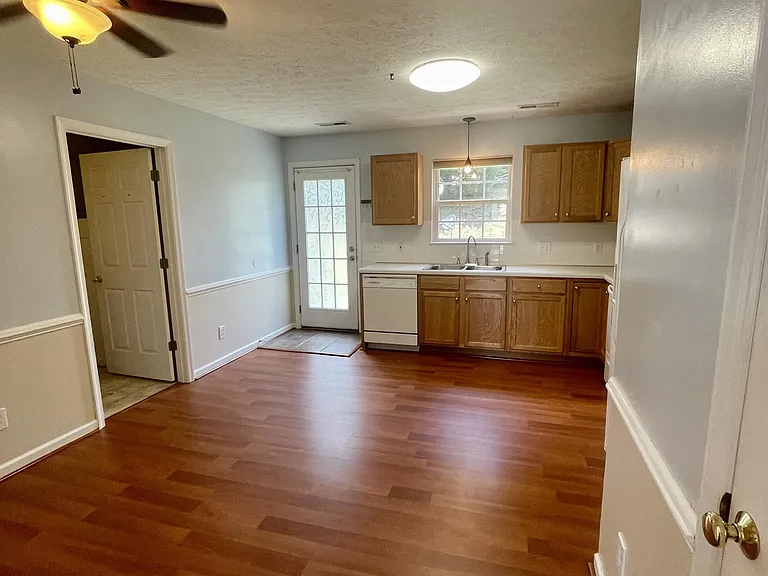 1069 Blue Ridge View Cir — Photo 6