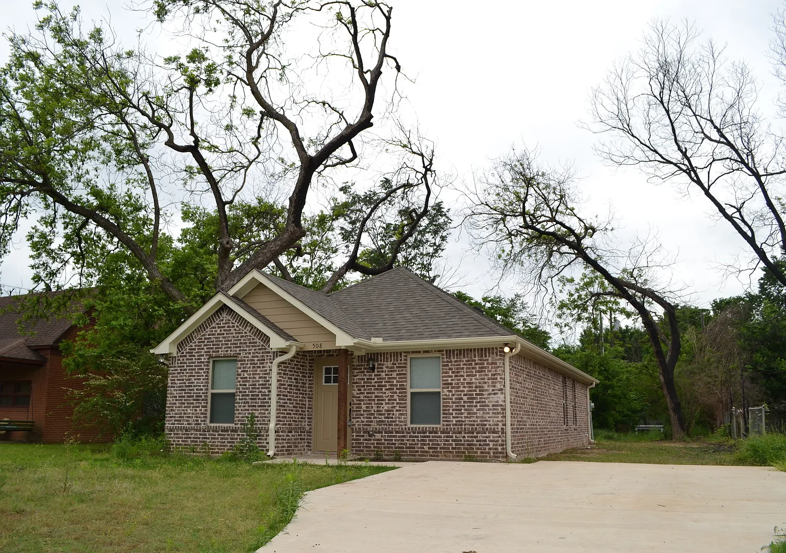 House for Lease in Denison — Photo 1