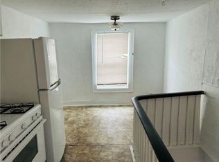 17 Carll Ave, Babylon, NY 11702