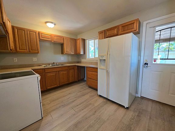 3rd image of 1234 Pine St