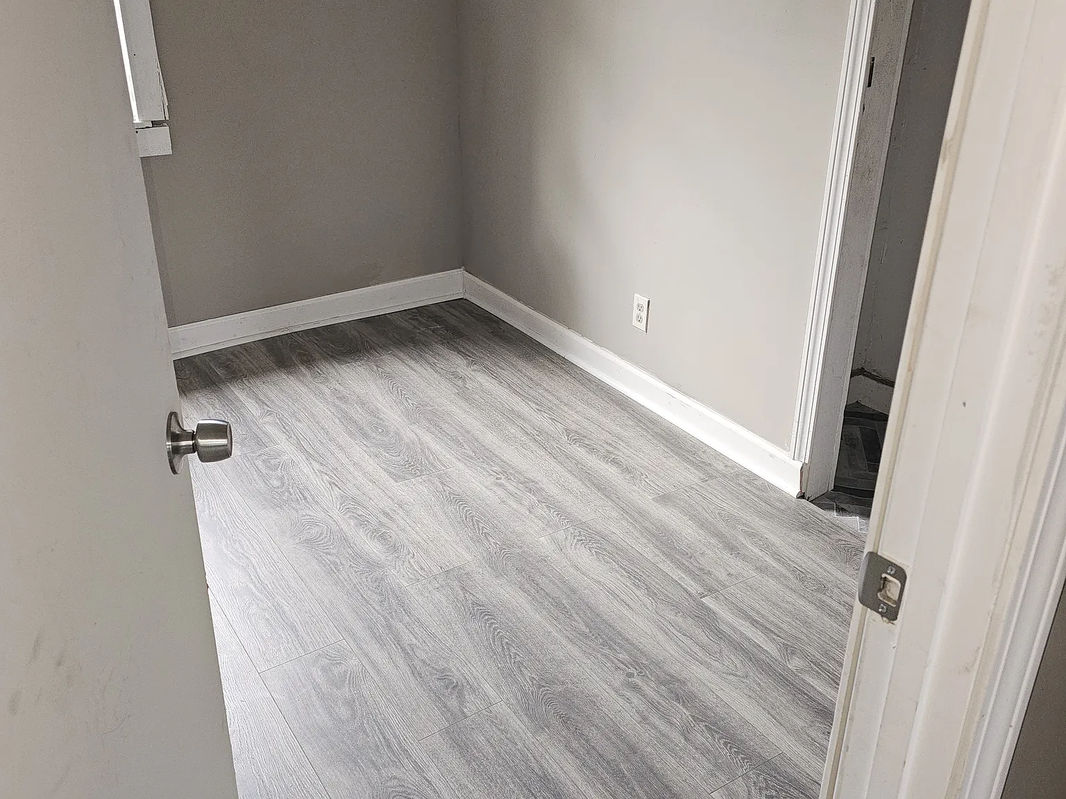 3 bed, 850 sqft, $1,180 — Photo 3
