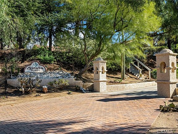 2nd image of 30334 Byfield Rd