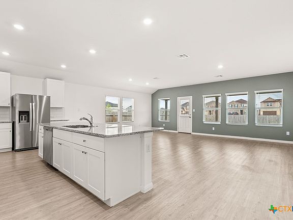 4th image of 2732 Nueva Cordova