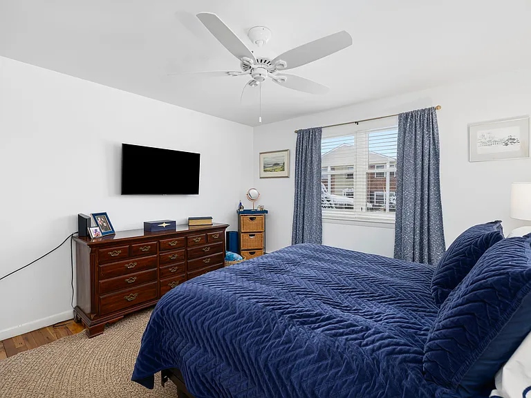 70 Carroll Ave #1009 — Photo 15