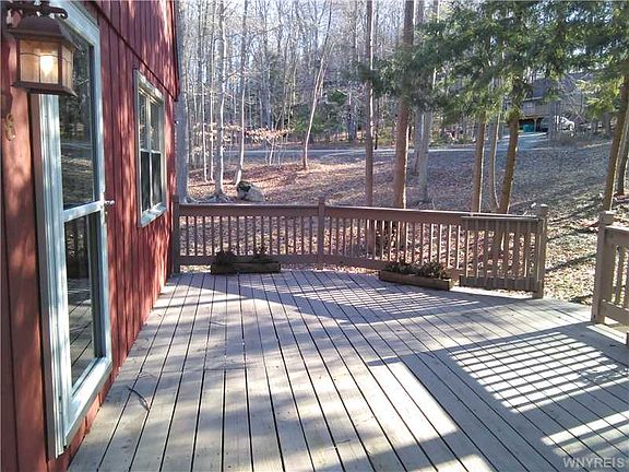 3rd image of 118 Deer Run