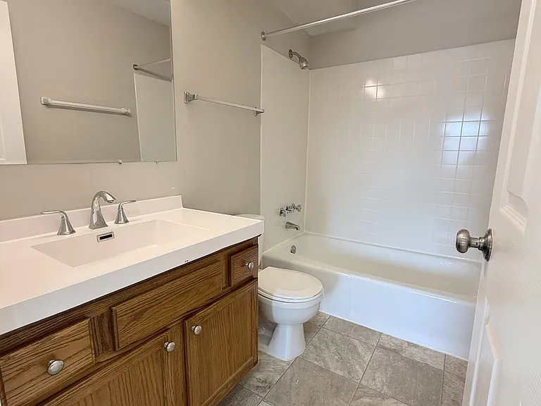 Parkview Apartments — Photo 31