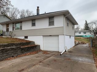 520 E 5th St, Papillion, NE 68046